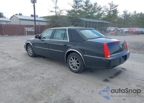 2010 Cadillac Dts Luxury Collection z USA, uszkodzony, nr VIN 1G6KD5EYXAU130907